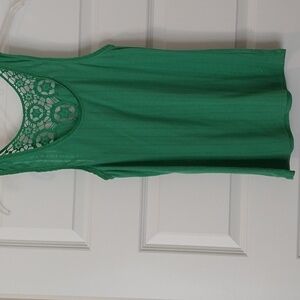 Green cotton top, lace back